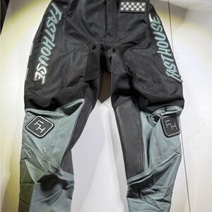Fasthouse MC Moto Grindhouse Pants slate/black/grey size 30


2